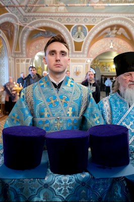 Митрополит Игнатий совершил Великое повечерие, утреню и 1-й час в Свято-Троицком кафедральном соборе г. Саратова
