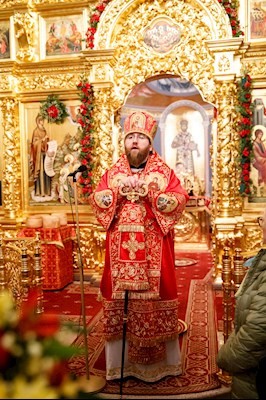 Ночное пасхальное богослужение в Свято-Троицком кафедральном соборе Саратова