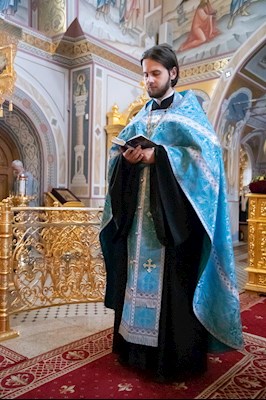 Митрополит Игнатий совершил Великое повечерие, утреню и 1-й час в Свято-Троицком кафедральном соборе г. Саратова