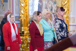 Митрополит Лонгин совершил Божественную литургию в Свято-Троицком кафедральном соборе г.Саратова