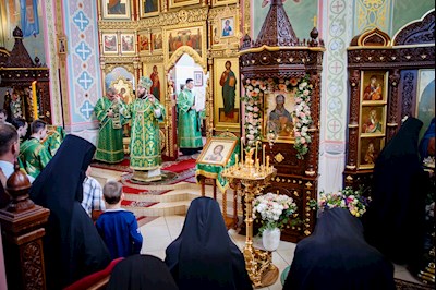 Божественная литургия в Иоанновском женском монастыре