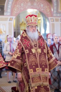 Митрополит Лонгин совершил Божественную литургию в Свято-Троицком кафедральном соборе г.Саратова