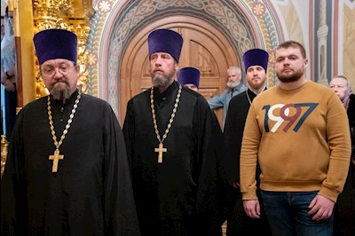 Митрополит Игнатий совершил Великое повечерие, утреню и 1-й час в Свято-Троицком кафедральном соборе г. Саратова