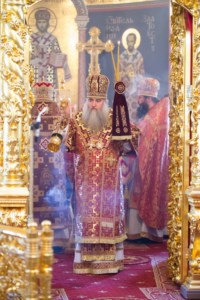 Митрополит Лонгин совершил Божественную литургию в Свято-Троицком кафедральном соборе г.Саратова