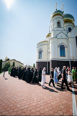 Божественная литургия в Иоанновском женском монастыре