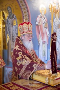 Митрополит Лонгин совершил Божественную литургию в Свято-Троицком кафедральном соборе г.Саратова