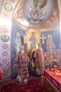 Митрополит Лонгин совершил Божественную литургию в Свято-Троицком кафедральном соборе г.Саратова