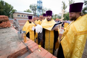 Совершен чин основания храма в честь Тихвинской иконы Божией Матери