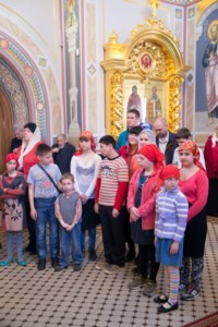 Митрополит Лонгин совершил Божественную литургию в Свято-Троицком кафедральном соборе г.Саратова