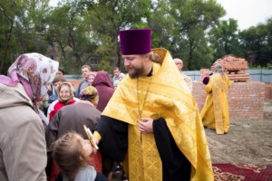 Совершен чин основания храма в честь Тихвинской иконы Божией Матери