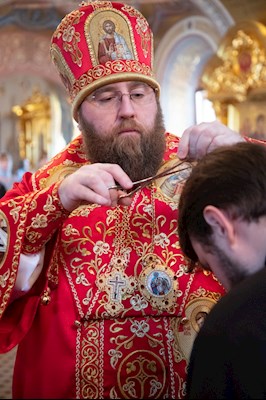 Митрополит Игнатий совершил Божественную литургию в Свято-Троицком кафедральном соборе г. Саратова