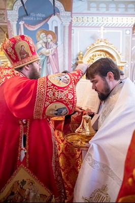 Митрополит Игнатий совершил Божественную литургию в Свято-Троицком кафедральном соборе г. Саратова