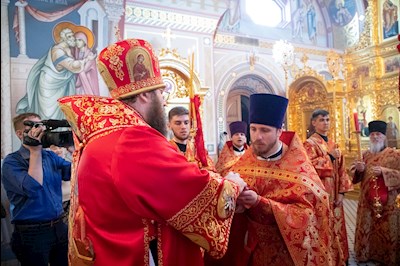 Митрополит Игнатий совершил Божественную литургию в Свято-Троицком кафедральном соборе г. Саратова
