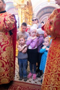 Митрополит Лонгин совершил Божественную литургию в Свято-Троицком кафедральном соборе г.Саратова