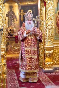 Митрополит Лонгин совершил Божественную литургию в Свято-Троицком кафедральном соборе г.Саратова