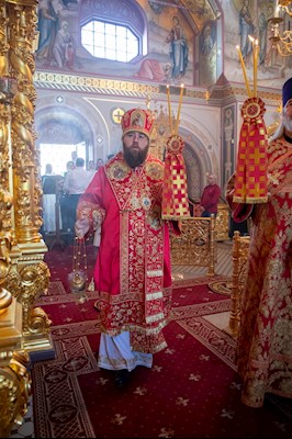 Митрополит Игнатий совершил Божественную литургию в Свято-Троицком кафедральном соборе г. Саратова