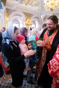 Митрополит Лонгин совершил Божественную литургию в Свято-Троицком кафедральном соборе г.Саратова