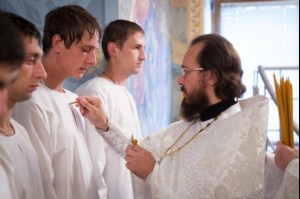 Крещальная литургия в Свято-Троицком соборе Саратова