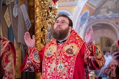 Митрополит Игнатий совершил Божественную литургию в Свято-Троицком кафедральном соборе г. Саратова