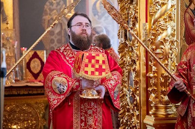 Митрополит Игнатий совершил Божественную литургию в Свято-Троицком кафедральном соборе г. Саратова