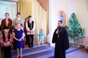 В Свято-Троицкого кафедральном соборе прошел традиционный Рождественский праздник для воспитанников и педагогов воскресных школ города