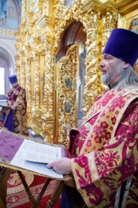 Митрополит Саратовский и Вольский Лонгин совершил Божественную литургию и чин Торжества Православия в Свято-Троицком кафедральном соборе г. Саратова