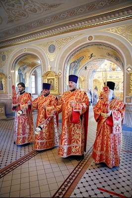 В канун Собора Саратовских святых совершено соборное архиерейское богослужение