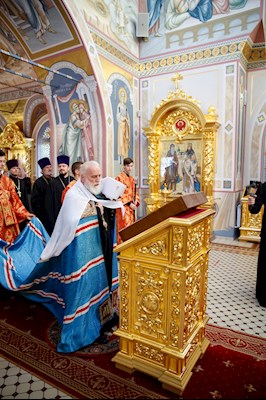 В канун Собора Саратовских святых совершено соборное архиерейское богослужение