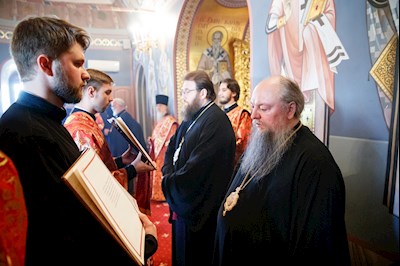 В канун Собора Саратовских святых совершено соборное архиерейское богослужение