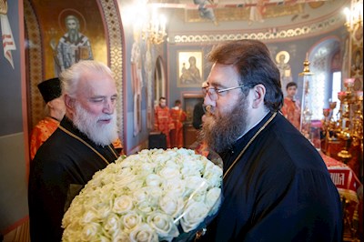В канун Собора Саратовских святых совершено соборное архиерейское богослужение