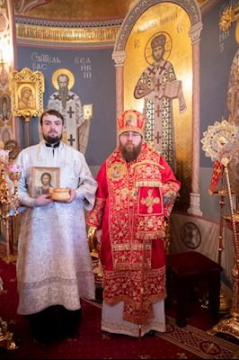 Митрополит Игнатий совершил Божественную литургию в Свято-Троицком кафедральном соборе г. Саратова