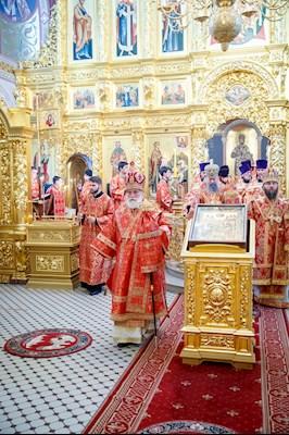 В канун Собора Саратовских святых совершено соборное архиерейское богослужение