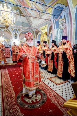 В канун Собора Саратовских святых совершено соборное архиерейское богослужение