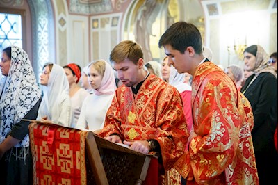 В канун Собора Саратовских святых совершено соборное архиерейское богослужение