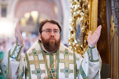 Митрополит Игнатий совершил Божественную литургию и вечерню в Свято-Троицком кафедральном соборе г. Саратова