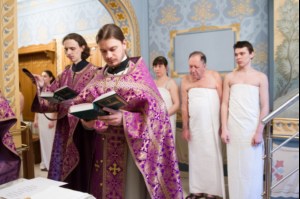 Крещальная Литургия в Свято-Троицком соборе Саратова