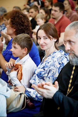 Митрополит Игнатий посетил 10-летний юбилей центра «Колосок»