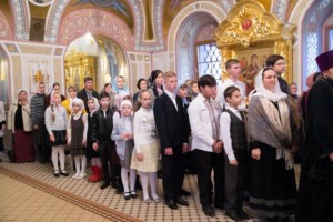 В канун празднования Собора Саратовских святых Митрополит Лонгин совершил Всенощное бдение в Свято-Троицком кафедральном соборе города Саратова
