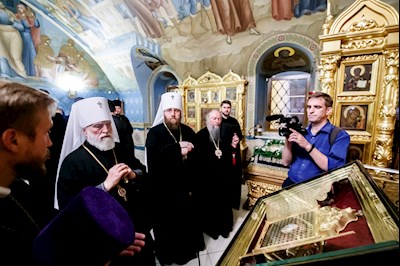 В канун Собора Саратовских святых совершено соборное архиерейское богослужение