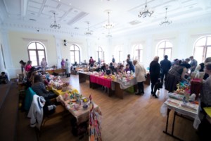 Благотворительная ярмарка в Троицком соборе Саратова