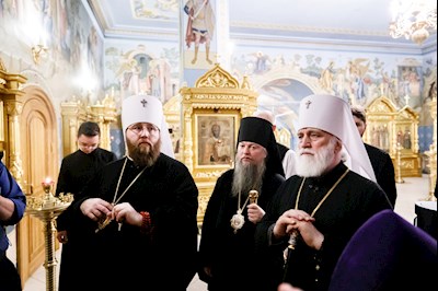 В канун Собора Саратовских святых совершено соборное архиерейское богослужение
