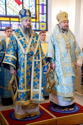 Выпускники СПДС в священном сане совершили богослужение