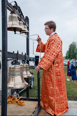 Божественная литургия в Вавиловом Доле
