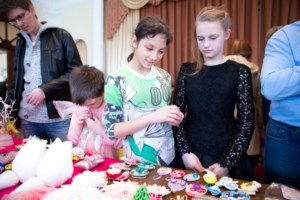 Благотворительная ярмарка в Троицком соборе Саратова