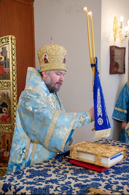 Выпускники СПДС в священном сане совершили богослужение