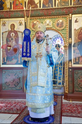 Выпускники СПДС в священном сане совершили богослужение