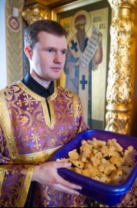 Крещальная Литургия в Свято-Троицком соборе Саратова