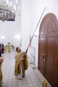 Великое освящение храма во имя святителя Спиридона Тримифунтского г. Саратова и Божественная литургия в новоосвященном храме
