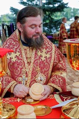 Божественная литургия в Вавиловом Доле