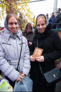 В Саратове в день празднования в честь Казанской иконы Божией Матери и День народного единства прошел крестный ход